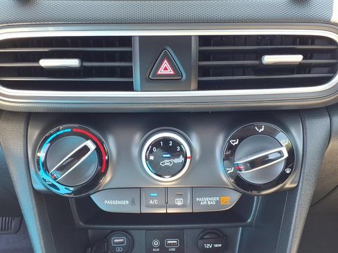 Used 2020 Hyundai Kona SE AWD/4WD image 8