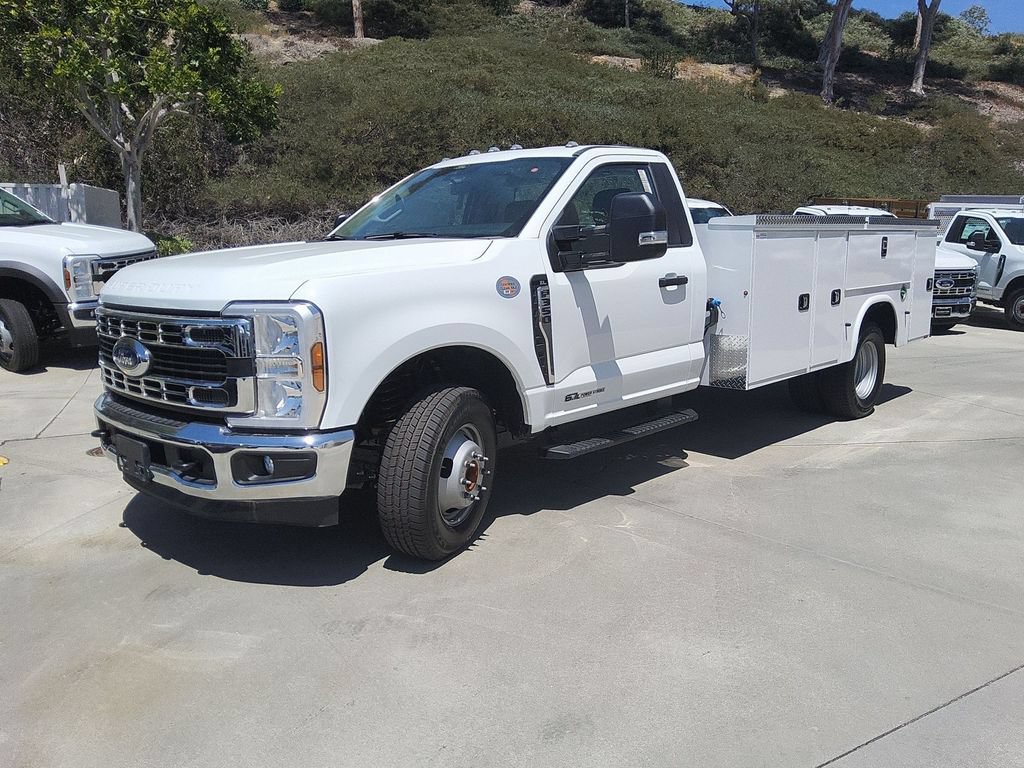 New 2025 Ford F350 XL w/ XL Chrome Package RWD image 3
