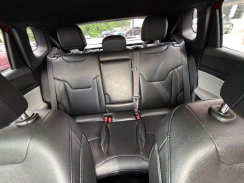 Used 2025 Jeep Compass Limited AWD/4WD image 32
