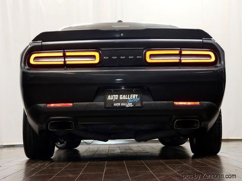 Used 2019 Dodge Challenger R/T RWD image 16