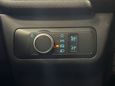 Used 2020 Ford Escape SE FWD image 14