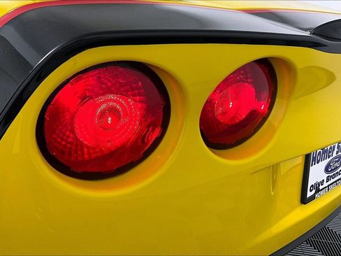 Used 2012 Chevrolet Corvette Grand Sport w/ 4LT Preferred Equipment Group RWD image 27