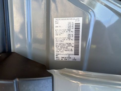 Used 2025 Nissan Rogue SL AWD/4WD image 33