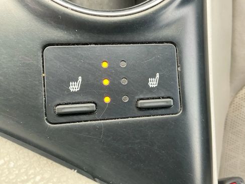 Used 2018 Toyota Camry XSE image 27