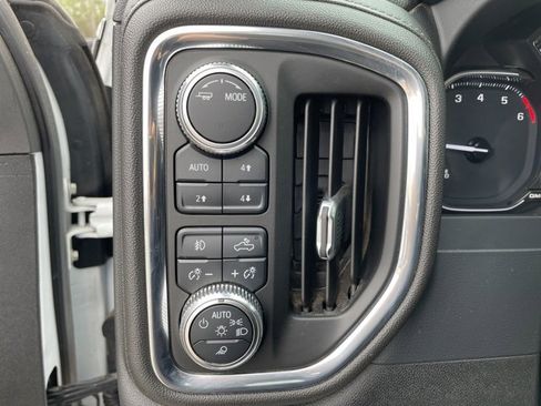 Used 2022 GMC Sierra 2500 SLE w/ SLE Convenience Package image 19