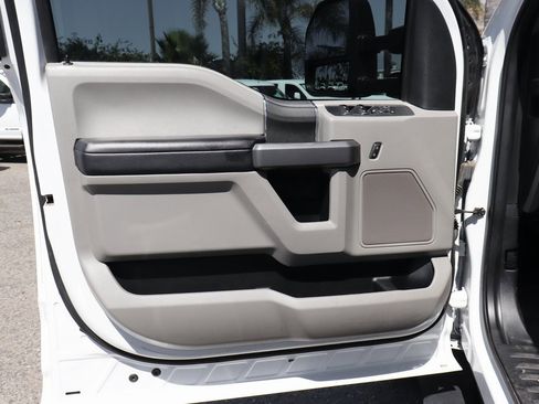 Used 2021 Ford F550 XLT image 21