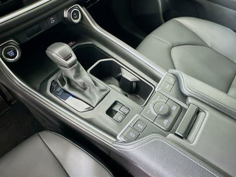 Certified 2025 Toyota Grand Highlander AWD image 16