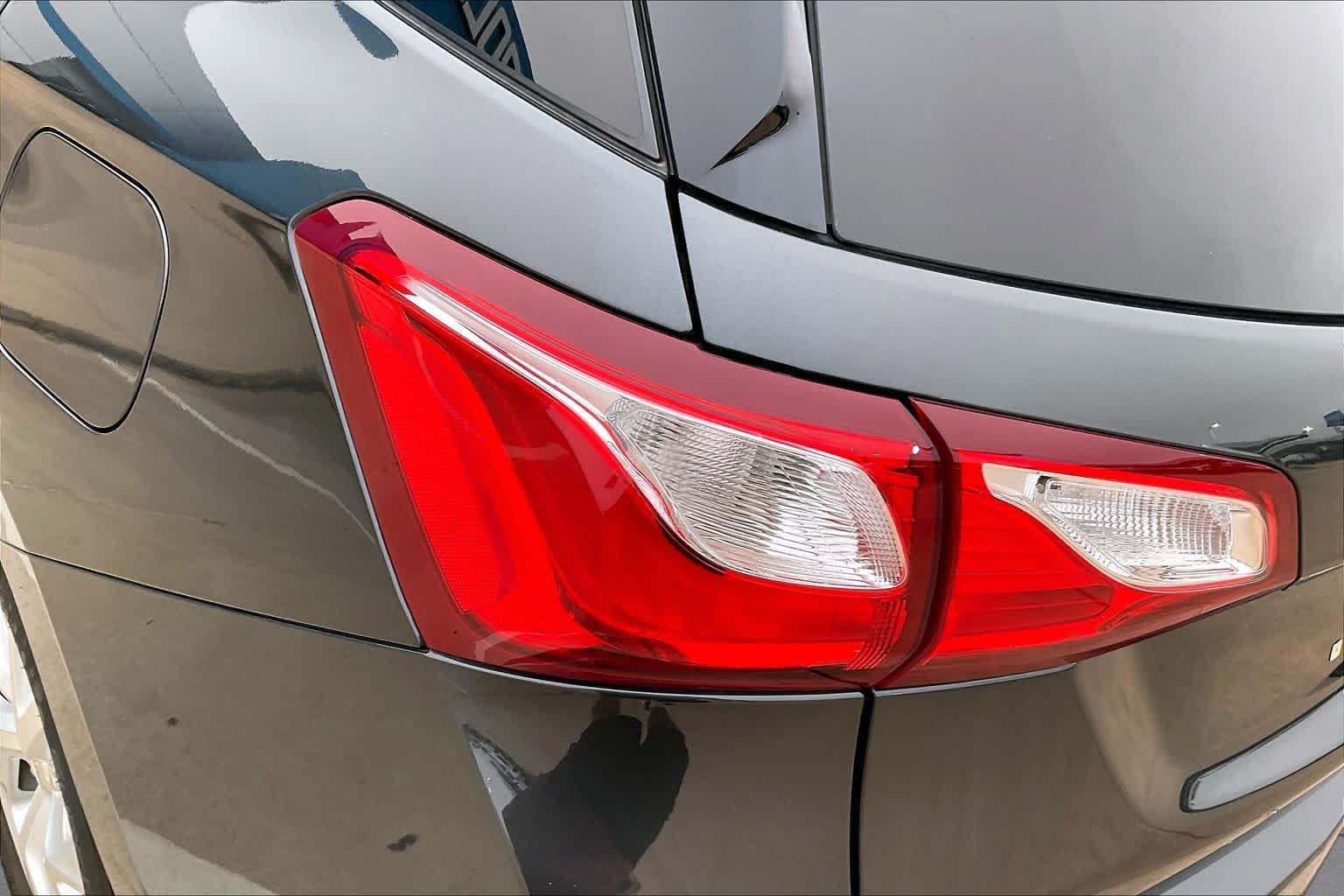 Used 2021 Chevrolet Equinox Premier FWD image 29