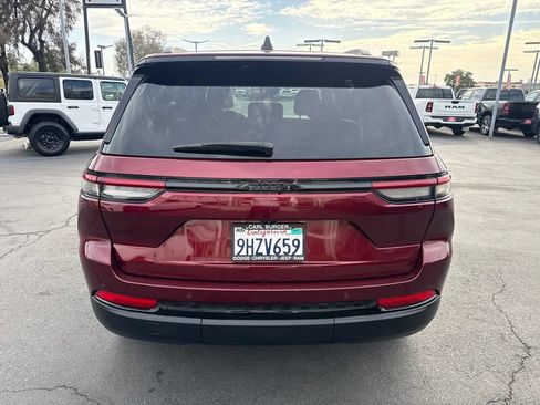 Certified 2023 Jeep Grand Cherokee Altitude RWD image 6