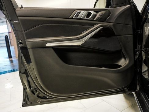 Used 2021 BMW X5 xDrive40i w/ Premium Package 2 image 23