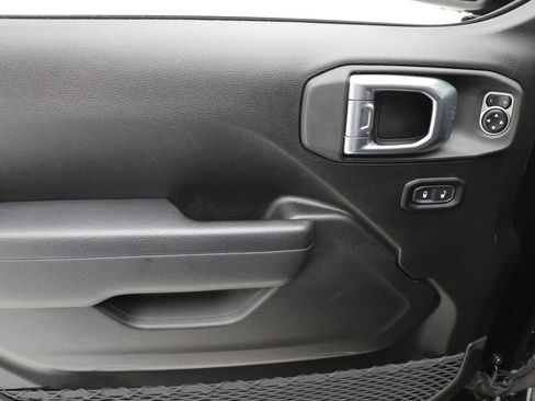 Used 2024 Jeep Wrangler Sport S image 14