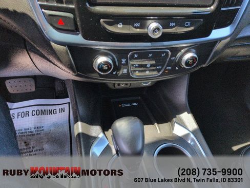 Used 2022 Chevrolet Traverse LT AWD/4WD image 20