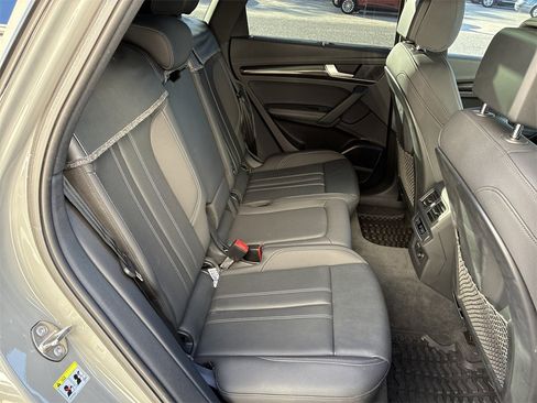 Used 2021 Audi SQ5 Premium Plus w/ Premium Plus Package image 31
