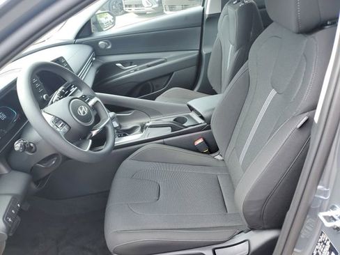 New 2026 Hyundai Elantra SEL Sport FWD image 15