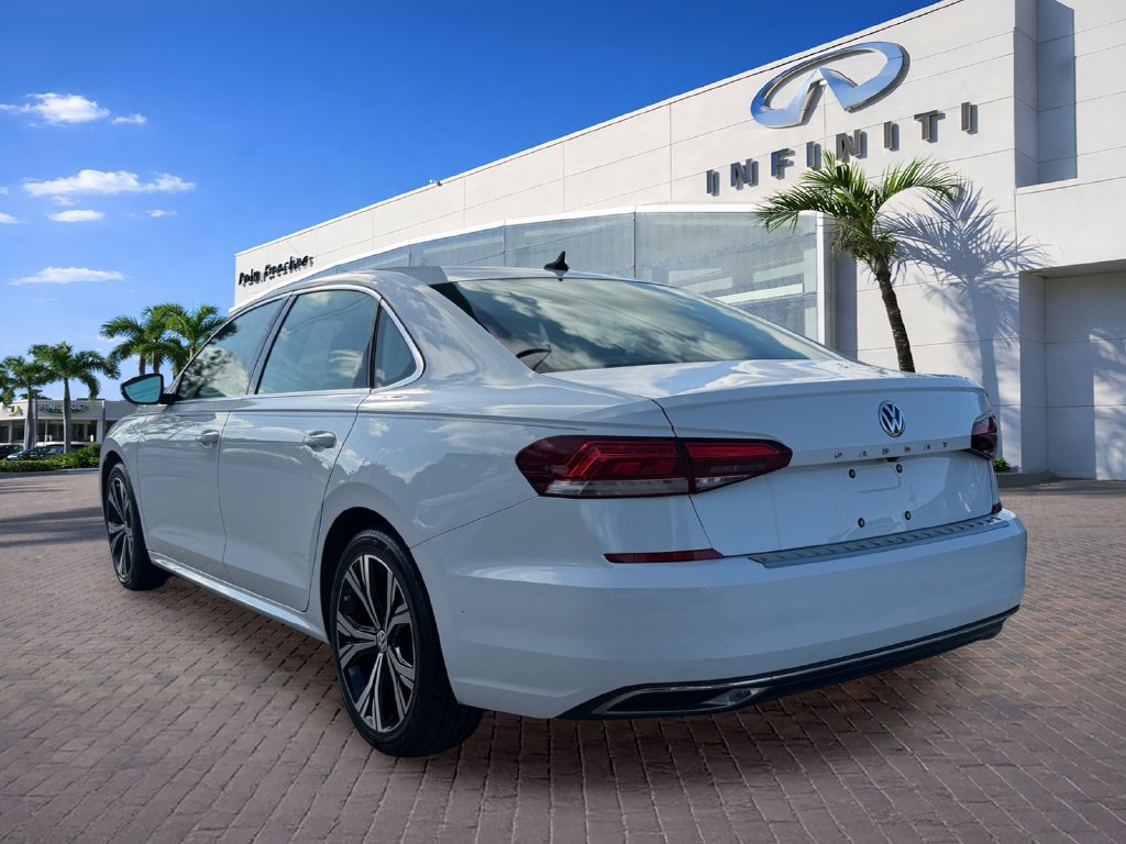 Used 2021 Volkswagen Passat 2.0T SE FWD image 5