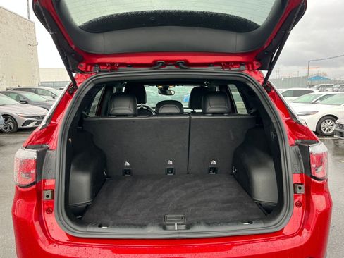 Used 2025 Jeep Compass Limited image 32