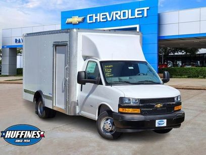 New 2025 Chevrolet Express 3500 w/ Power Convenience Package