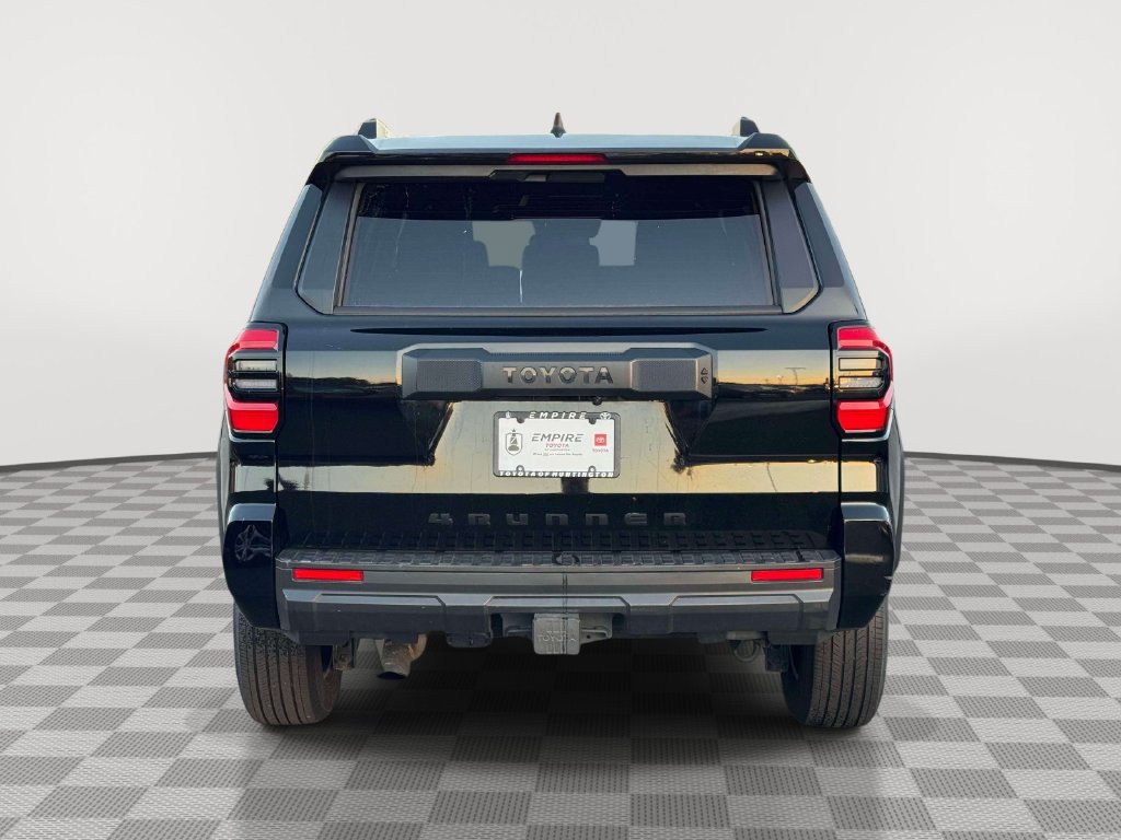 Used 2025 Toyota 4Runner SR5 AWD/4WD image 6