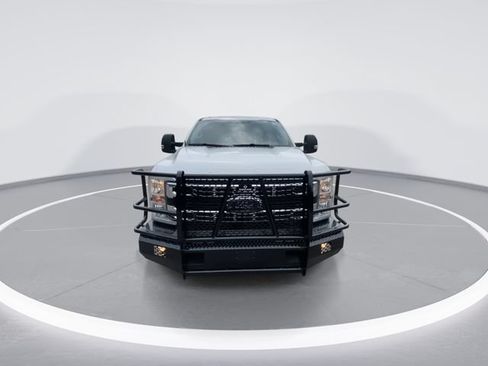 Used 2025 Ford F250 XLT AWD/4WD image 3