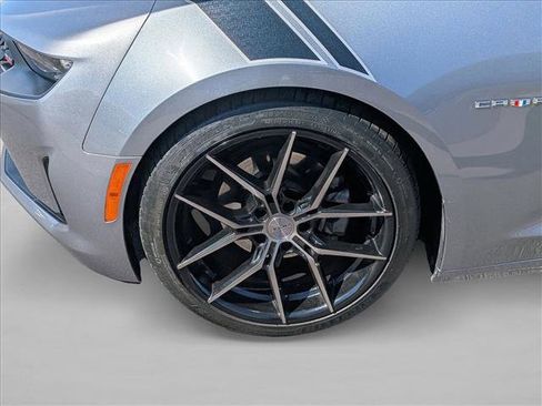 Used 2019 Chevrolet Camaro LT w/ RS Package image 15