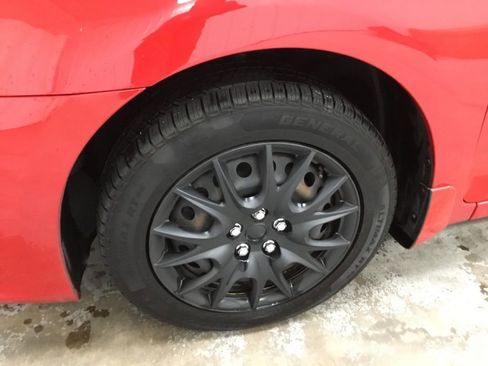 Used 2017 Nissan Sentra SV image 4