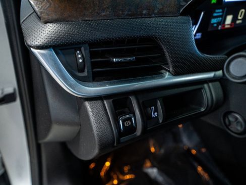 Used 2018 Cadillac XTS Luxury image 35