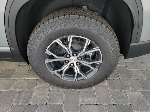 New 2026 GMC Acadia AT4 w/ Luxury Package AWD/4WD image 11