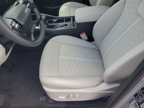 Used 2026 Kia Sorento S FWD image 27
