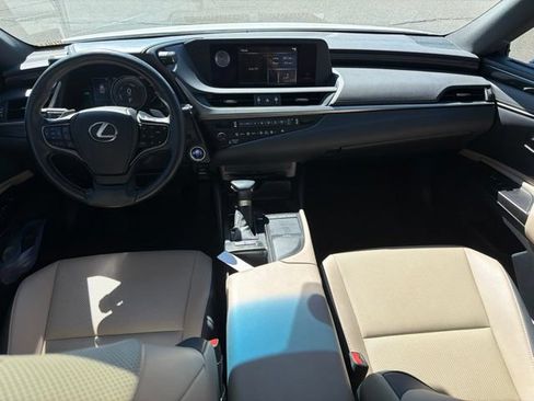 Used 2019 Lexus ES 300h w/ Accessory Package 2 FWD image 10