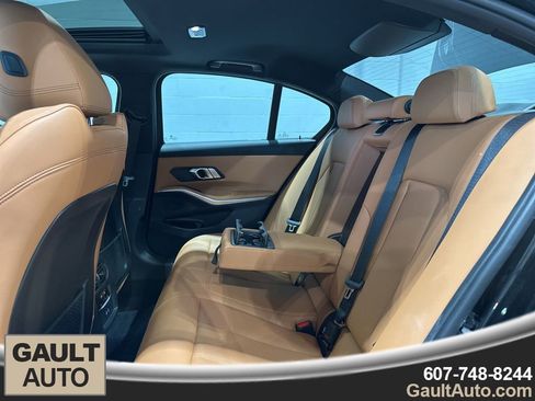 Certified 2022 BMW 330i xDrive 330i xDrive w/ Driving Assistance Package image 17