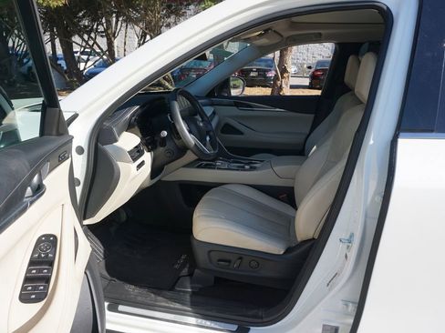 Used 2023 INFINITI QX60 Luxe w/ Cargo Package image 2