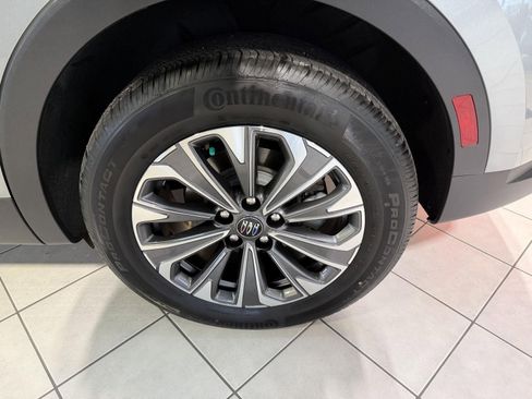 Used 2024 Buick Envision Preferred image 32