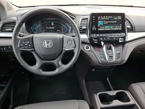 Used 2019 Honda Odyssey EX image 11