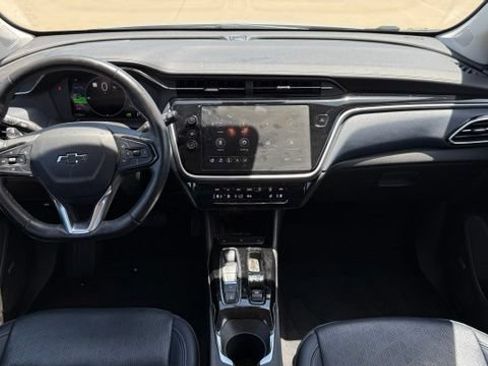 Used 2022 Chevrolet Bolt EUV Premier w/ Sun & Sound Package FWD image 20