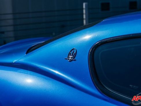 Used 2016 Maserati GranTurismo Sport image 31