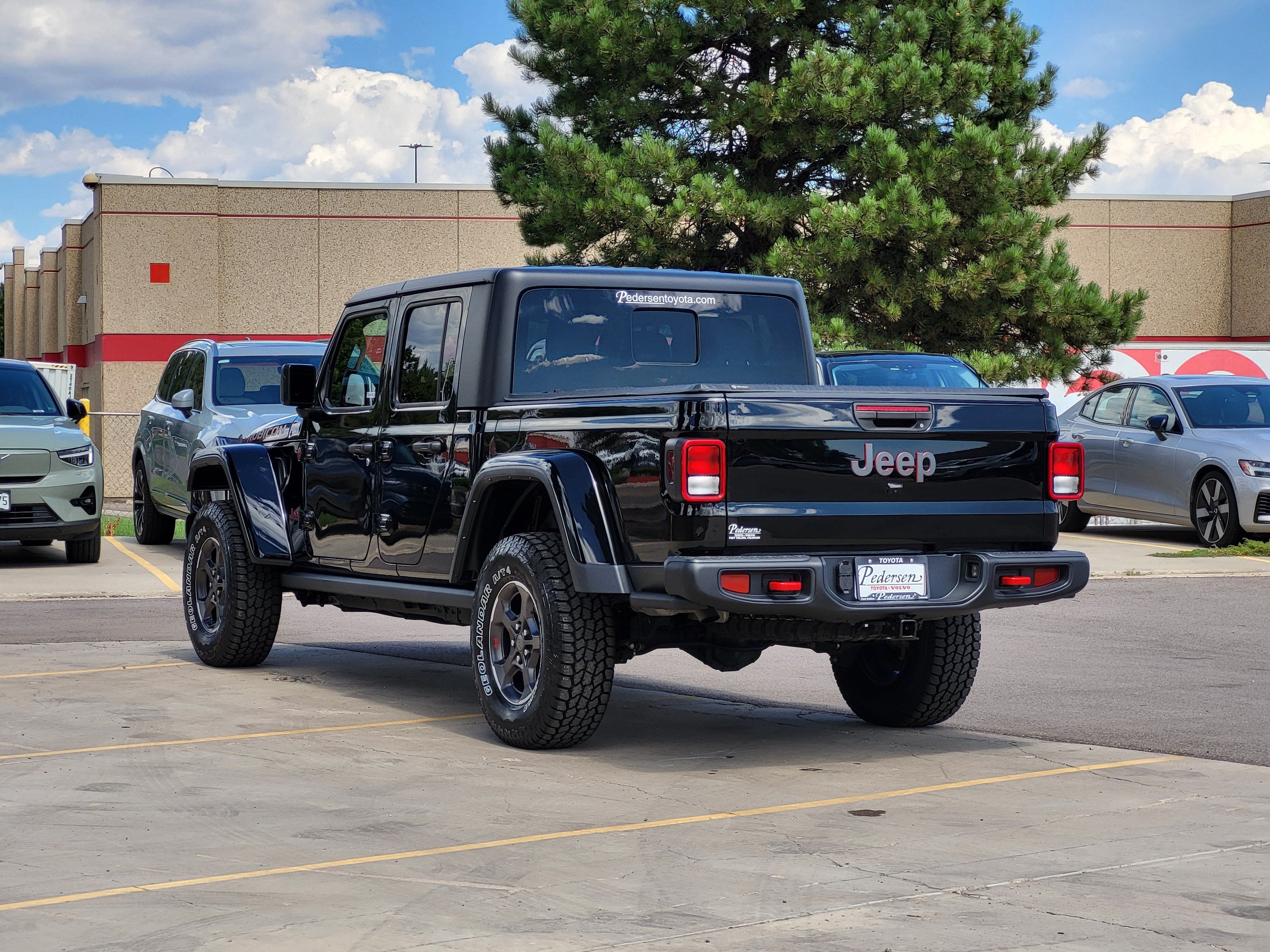 Used 2022 Jeep Gladiator Rubicon w/ Cold Weather Group AWD/4WD image 3