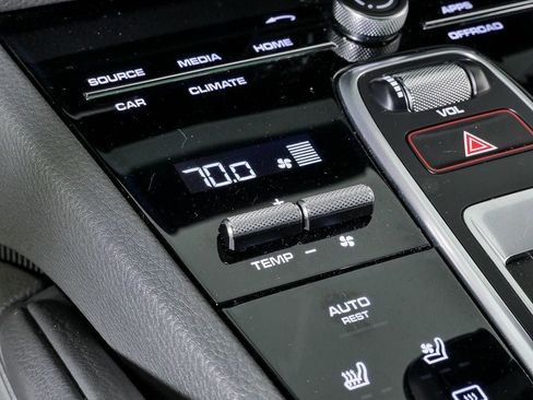 Certified 2019 Porsche Cayenne S AWD/4WD image 19
