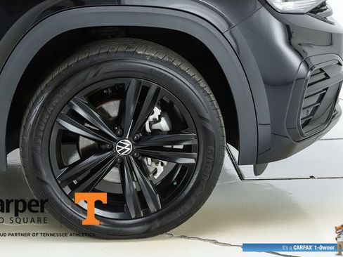 Used 2023 Volkswagen Atlas SEL R-Line AWD/4WD image 14