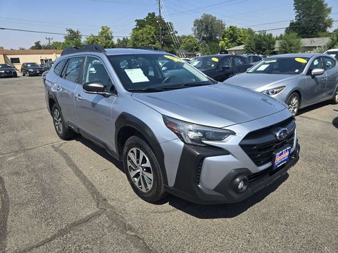Used 2023 Subaru Outback AWD/4WD image 22