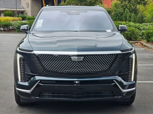 New 2027 Cadillac Vistiq Luxury AWD/4WD image 8