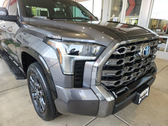 Used 2024 Toyota Tundra Platinum AWD/4WD image 8