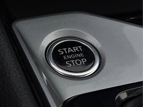 Used 2024 Nissan Altima 2.5 SV image 14