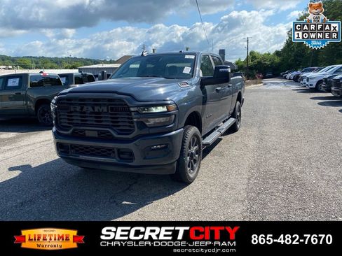 Used 2025 RAM 2500 Big Horn AWD/4WD image 1