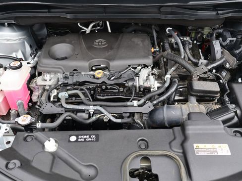 Used 2021 Toyota Sienna XLE image 13