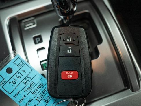 Used 2023 Toyota 4Runner Limited image 31