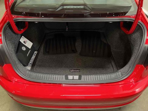 Used 2020 Volkswagen Jetta SE image 69