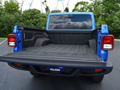 Used 2025 Jeep Gladiator Sport AWD/4WD image 31