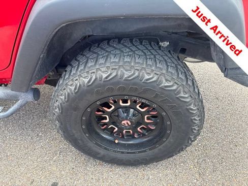 Used 2018 Jeep Wrangler Unlimited Sport S AWD/4WD image 17