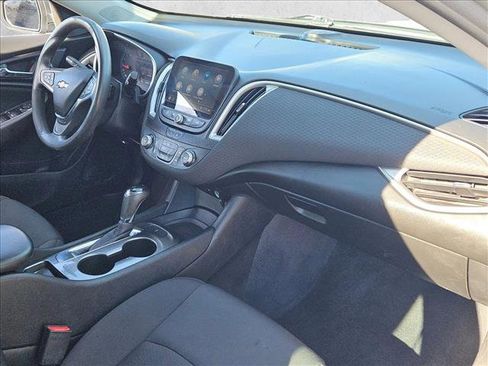 Used 2020 Chevrolet Malibu LS image 19