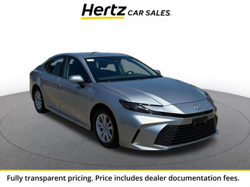 Used 2025 Toyota Camry LE FWD image 1